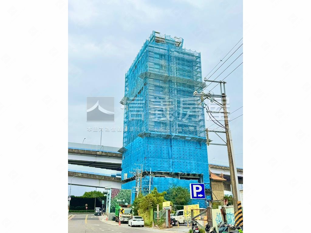 翠北重劃區新濠一閱美２房房屋室內格局與周邊環境