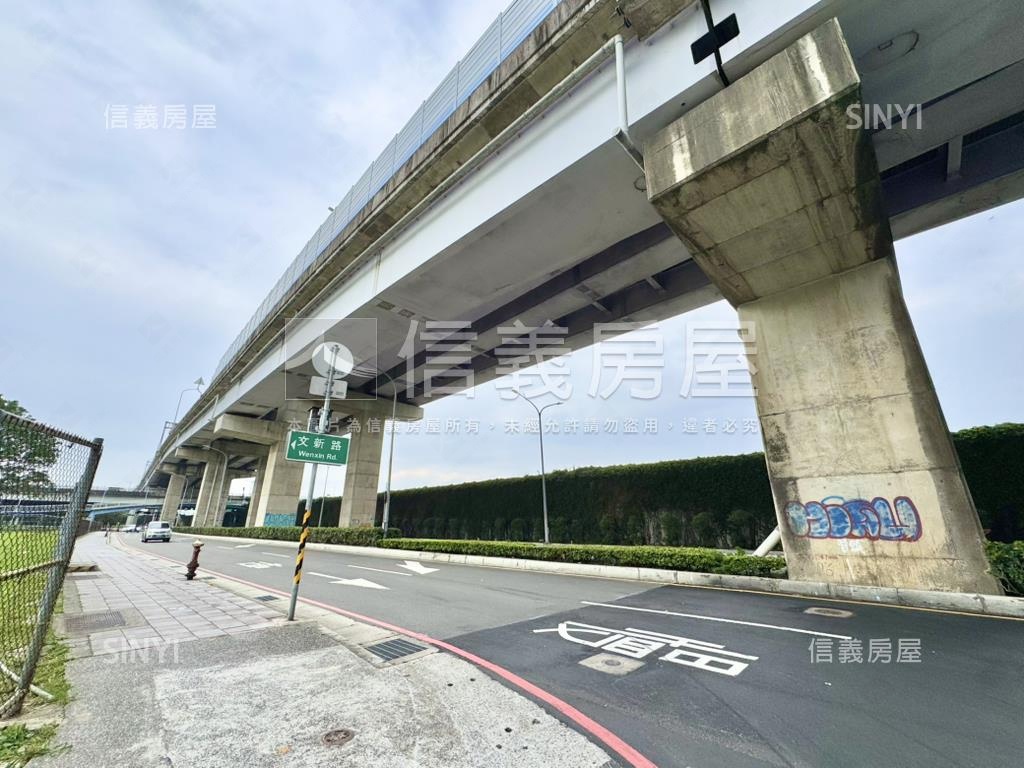 翠北重劃區新濠一閱美２房房屋室內格局與周邊環境