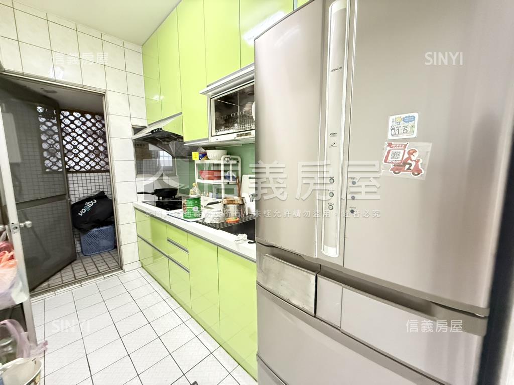 工學商圈長億三房車位房屋室內格局與周邊環境