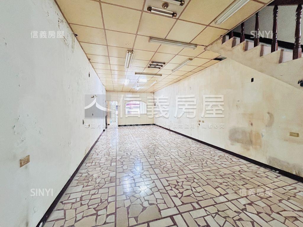 近市場中正三街透天金店面房屋室內格局與周邊環境