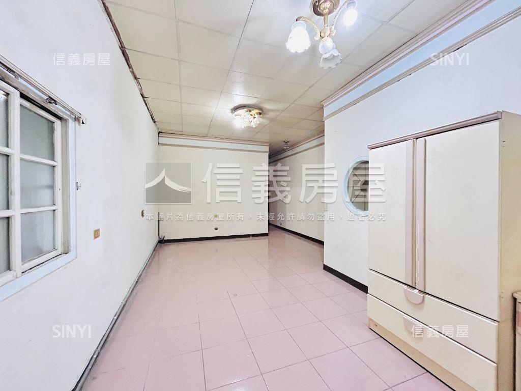 近市場中正三街透天金店面房屋室內格局與周邊環境