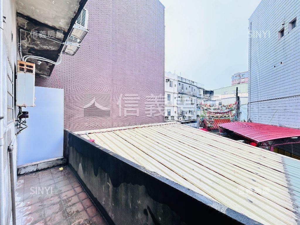 近市場中正三街透天金店面房屋室內格局與周邊環境