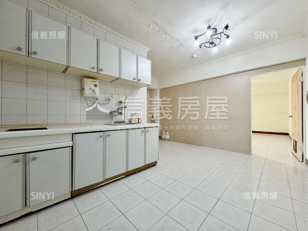 鼎山商圈．明亮雅居房屋室內格局與周邊環境