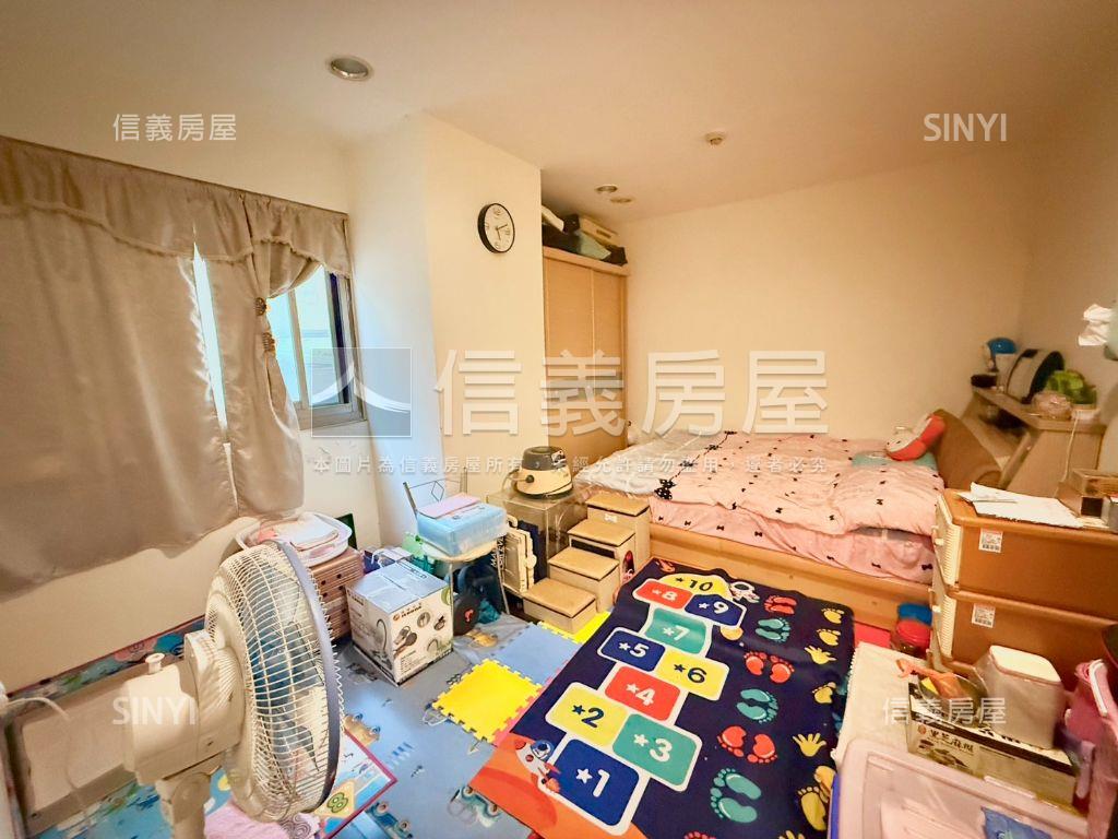 中山精華★兩房＋坡平車位房屋室內格局與周邊環境