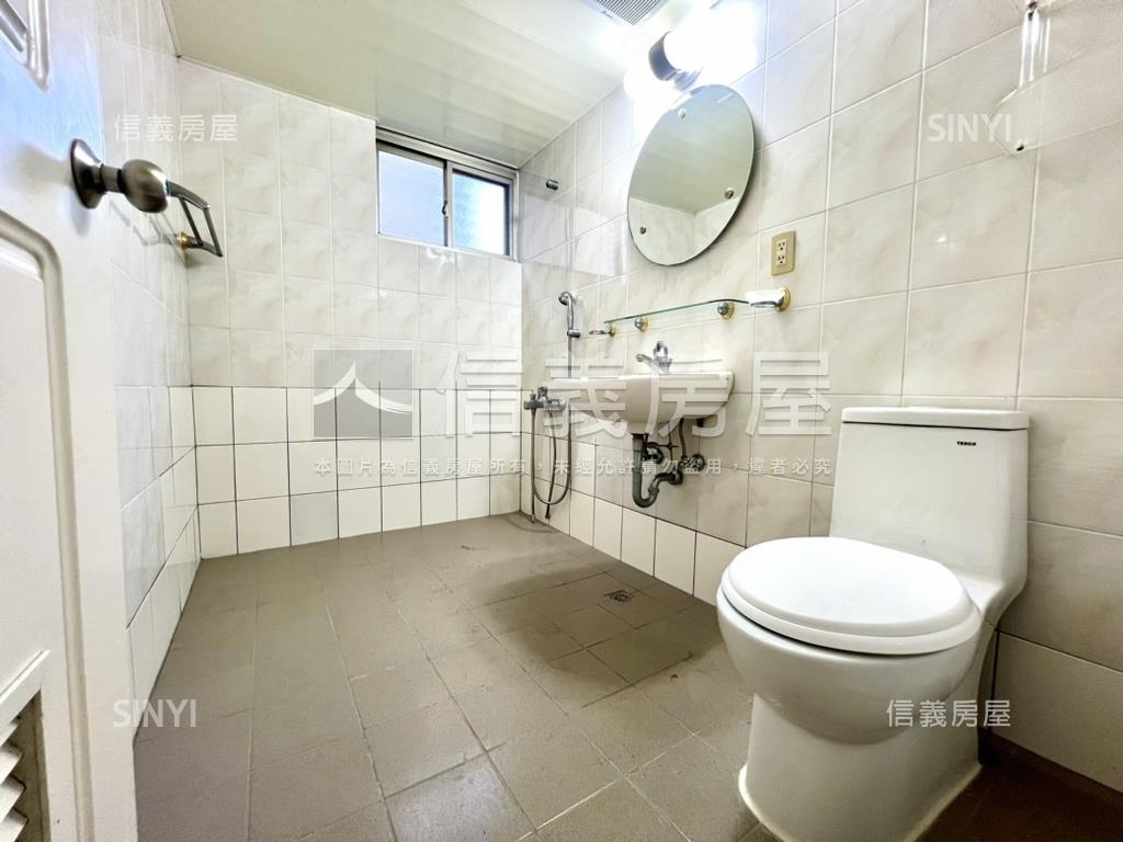 【東區】國泰儷園４房平車房屋室內格局與周邊環境