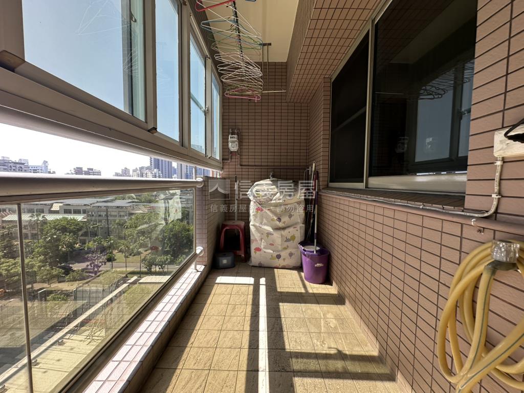 巨蛋四房雙平車房屋室內格局與周邊環境