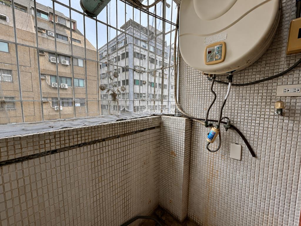 三多商圈小資三房房屋室內格局與周邊環境