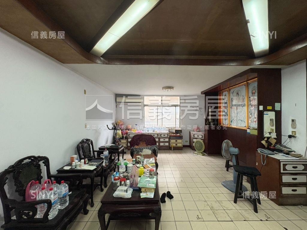 頂溪正中興街一層一戶３樓房屋室內格局與周邊環境