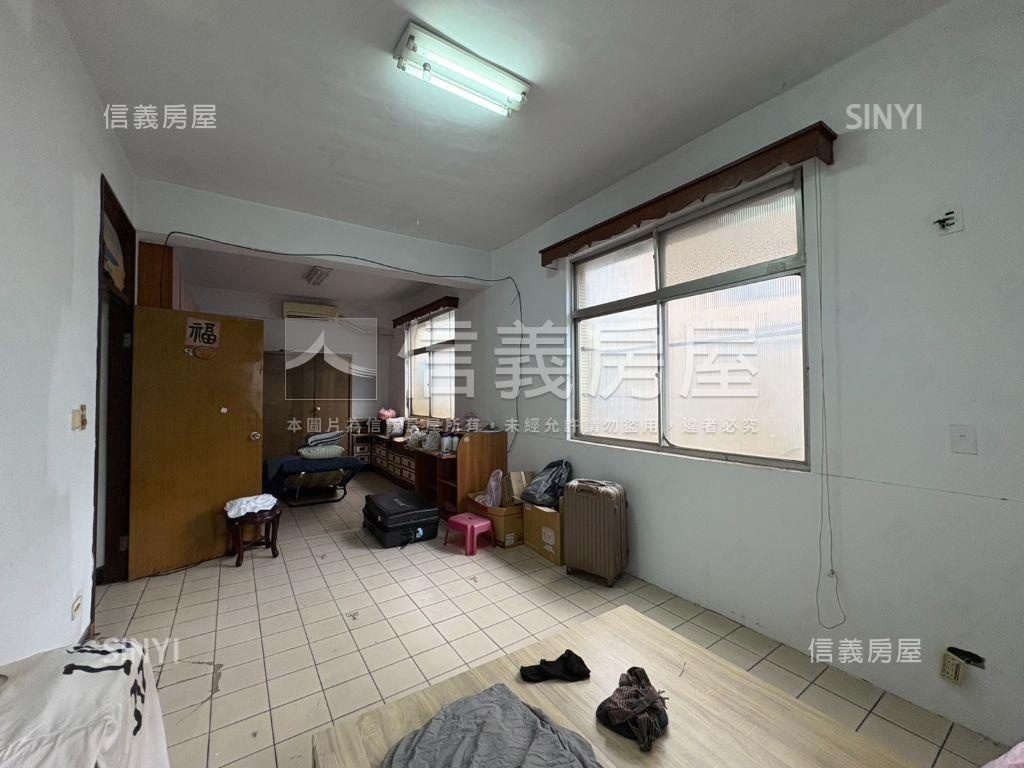 頂溪正中興街一層一戶３樓房屋室內格局與周邊環境
