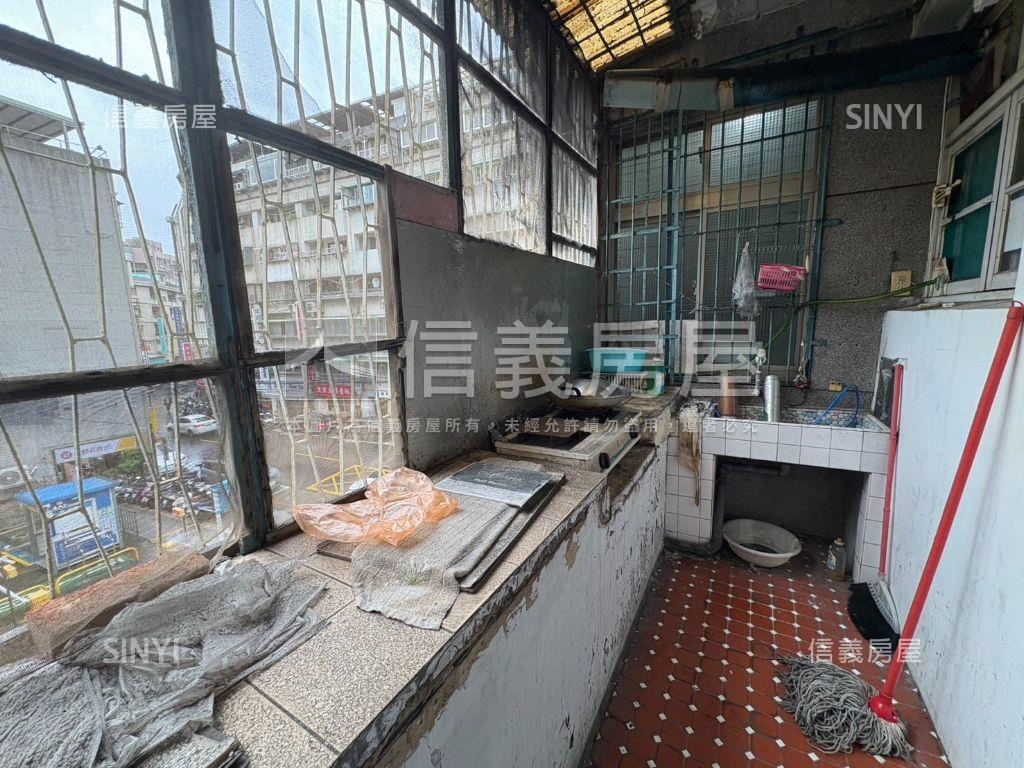 頂溪正中興街一層一戶３樓房屋室內格局與周邊環境