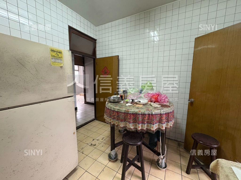 頂溪正中興街一層一戶３樓房屋室內格局與周邊環境