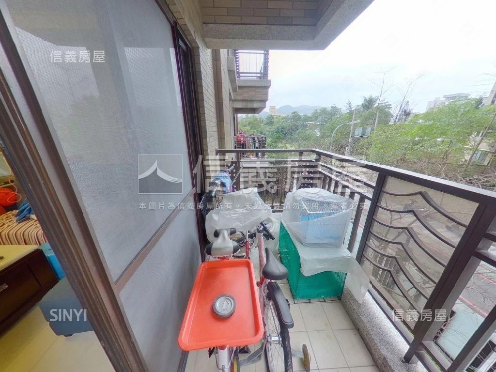 捷運上郡三房車位房屋室內格局與周邊環境