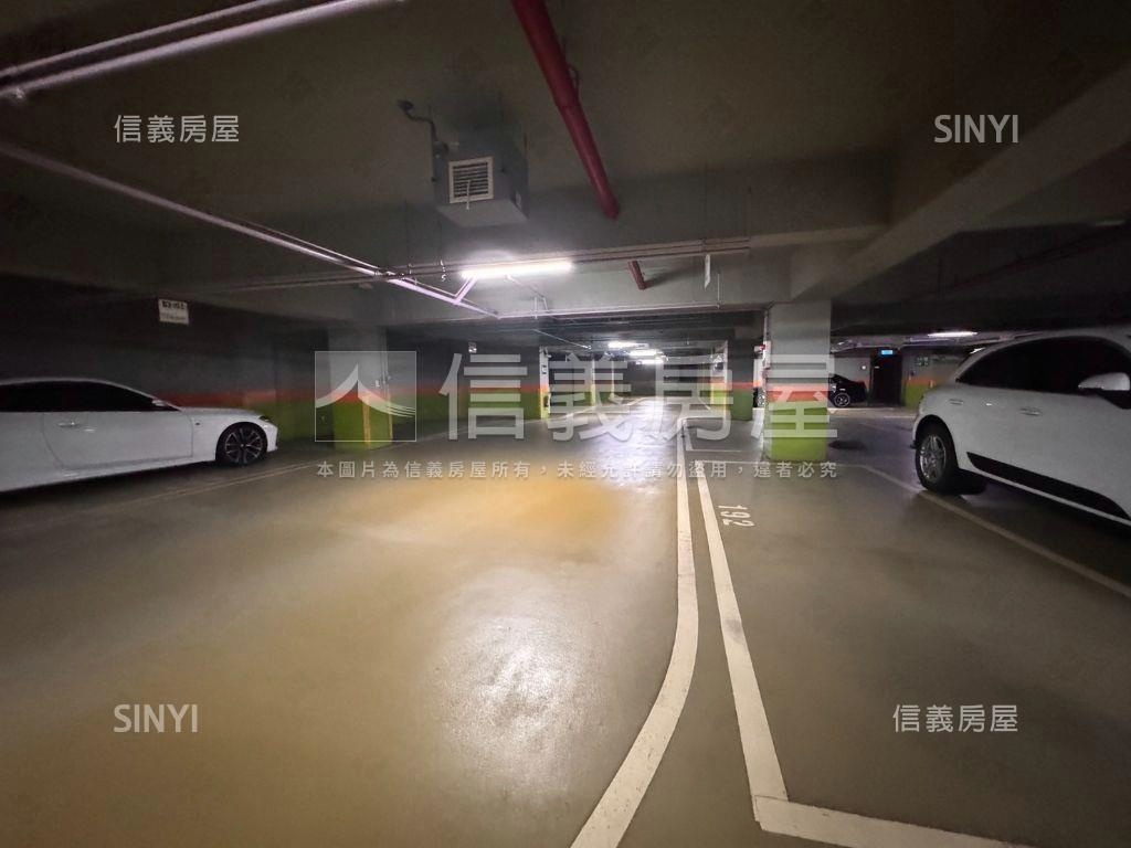 山妍四季坡平車位房屋室內格局與周邊環境