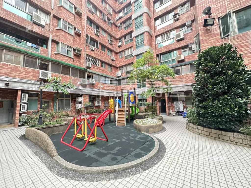 鳳禧．高樓景觀大四房房屋室內格局與周邊環境