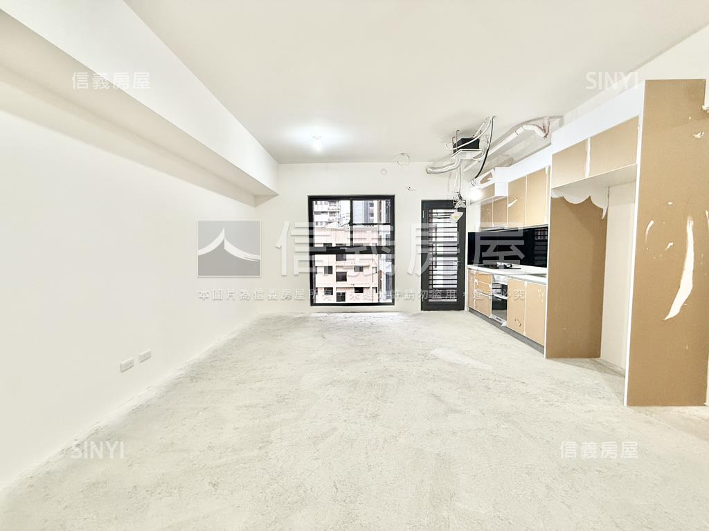 新成屋鵬躍序三房車位房屋室內格局與周邊環境