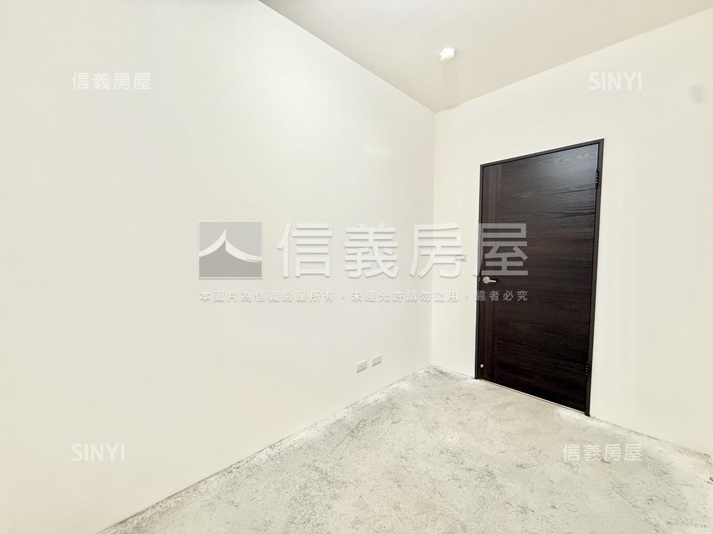 新成屋鵬躍序三房車位房屋室內格局與周邊環境