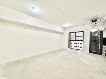 新成屋鵬躍序三房車位