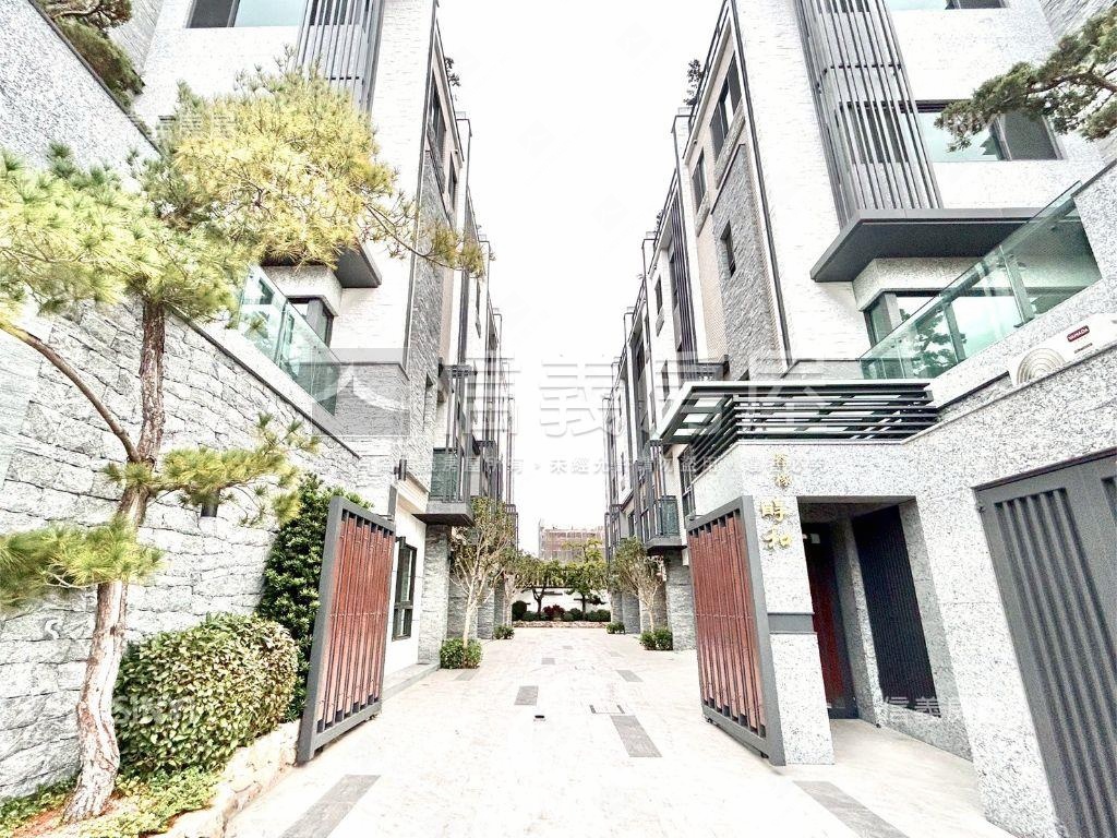 十四期。免四千萬電梯別墅房屋室內格局與周邊環境