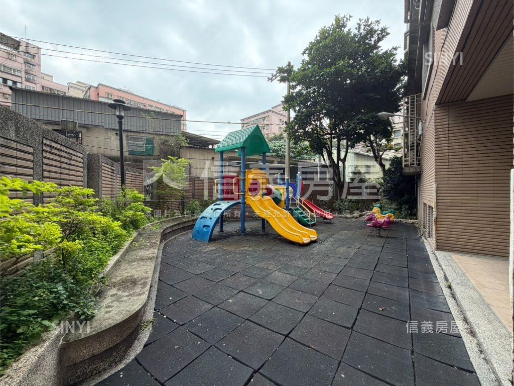 百世達景觀４房房屋室內格局與周邊環境