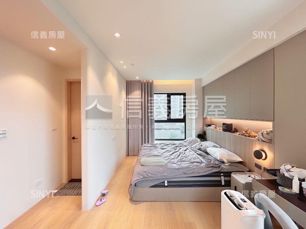 富堡珍藏兩房兩衛平面車位房屋室內格局與周邊環境