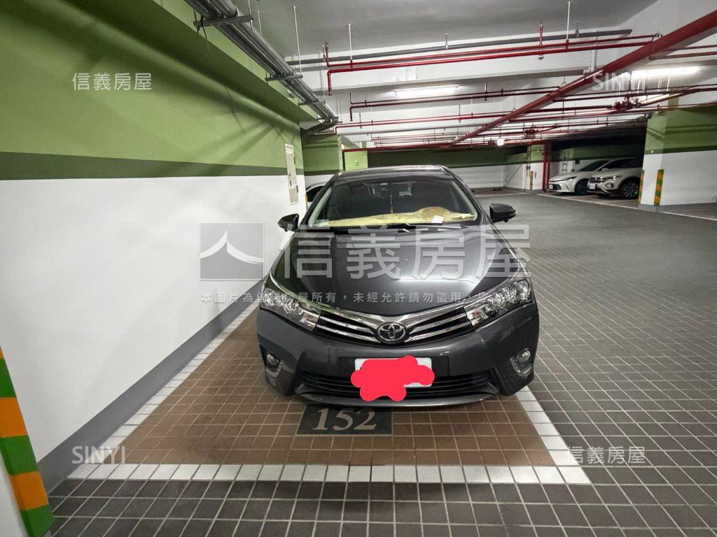 富堡珍藏兩房兩衛平面車位房屋室內格局與周邊環境