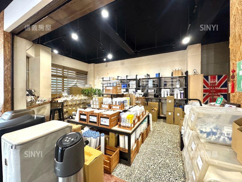 近中國醫大面寬角間店面房屋室內格局與周邊環境