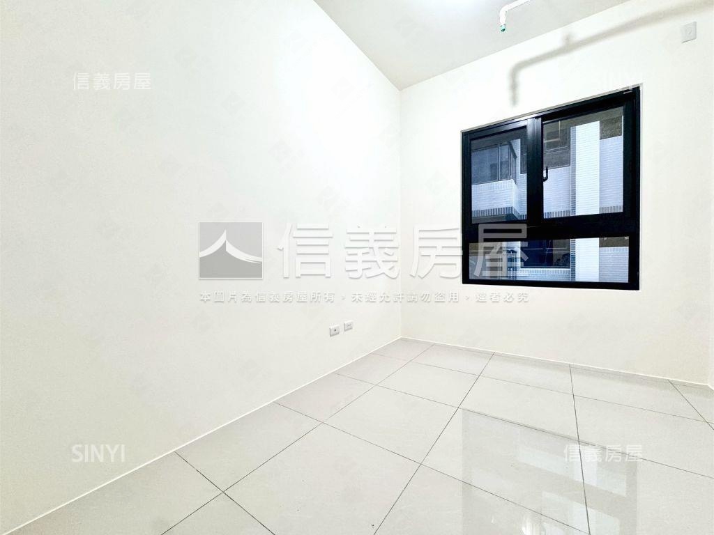 高大崑庭全新未住高樓平車房屋室內格局與周邊環境