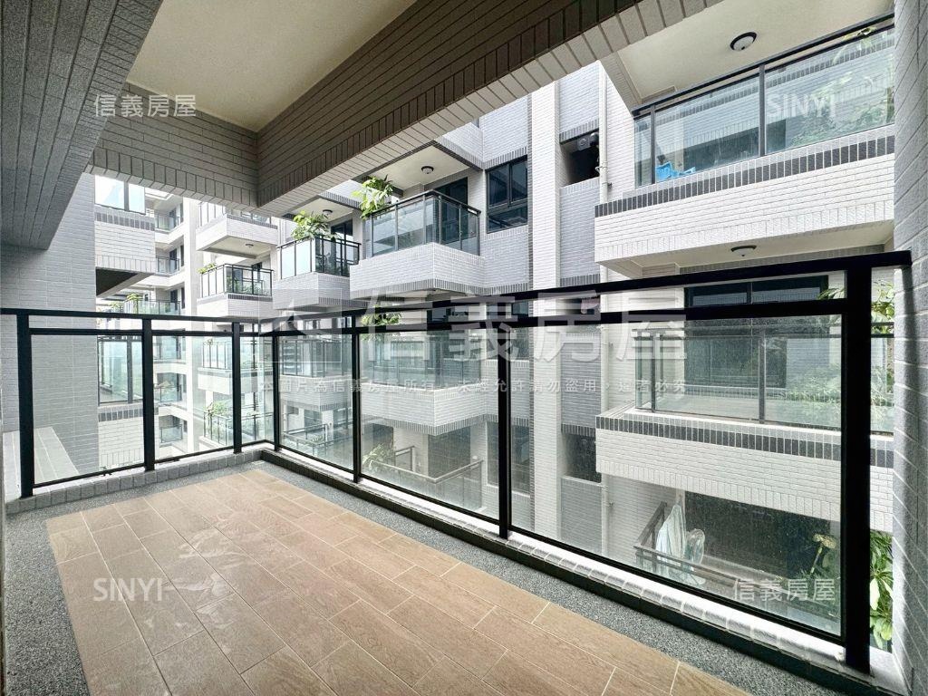 高大崑庭全新未住高樓平車房屋室內格局與周邊環境