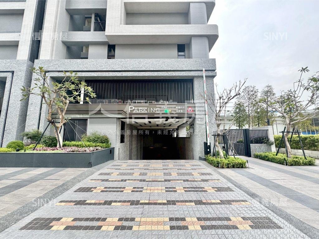 高大崑庭全新未住高樓平車房屋室內格局與周邊環境