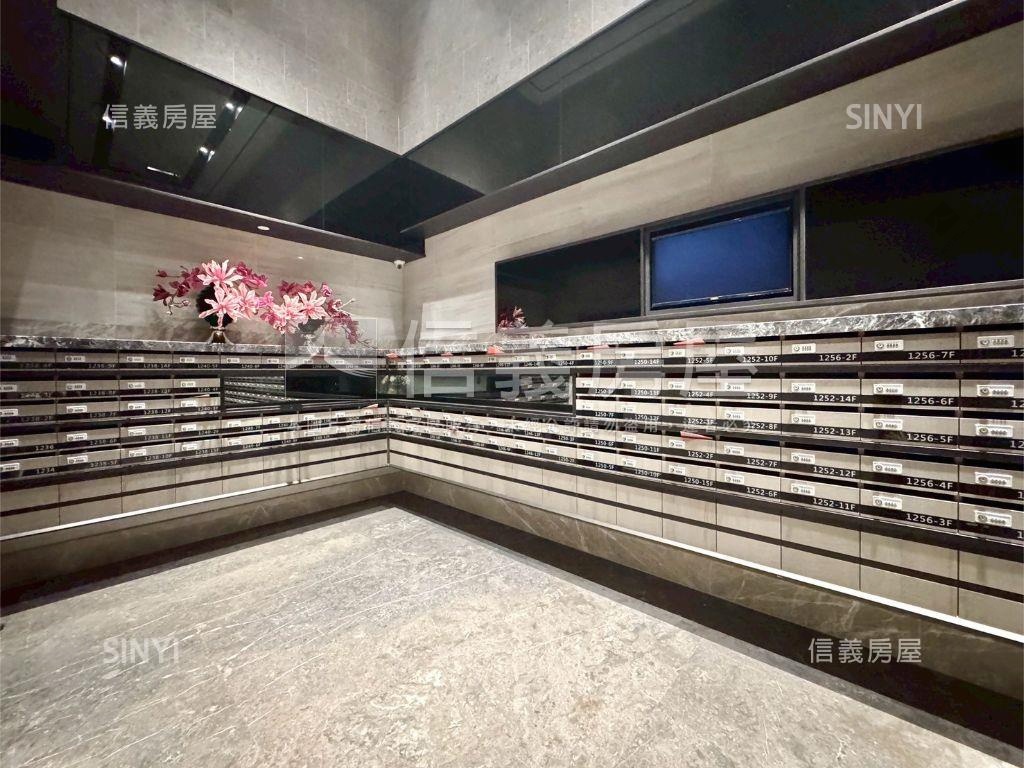 高大崑庭全新未住高樓平車房屋室內格局與周邊環境