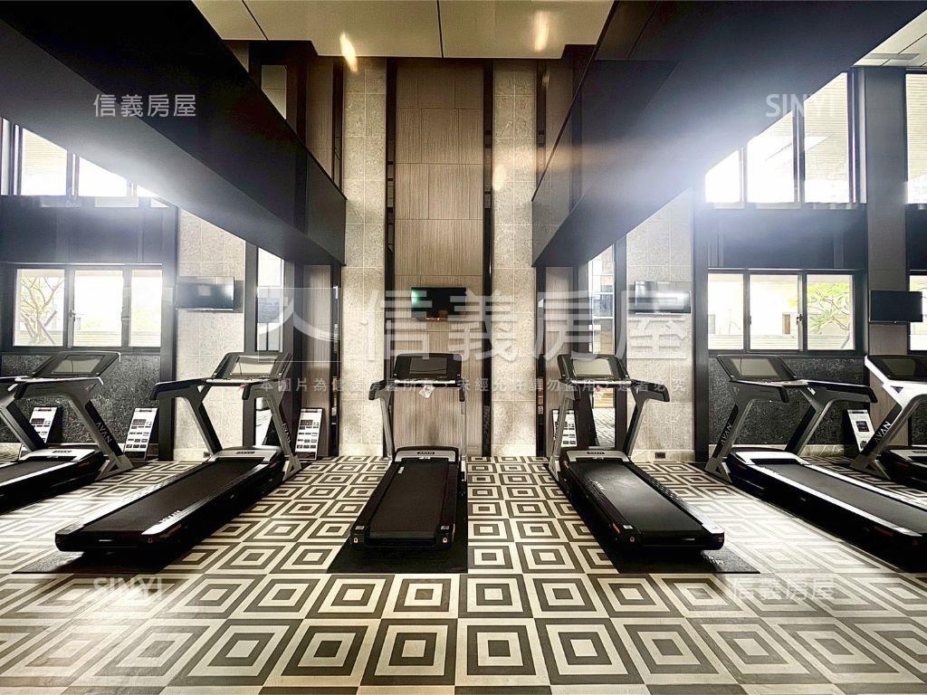 高大崑庭全新未住高樓平車房屋室內格局與周邊環境