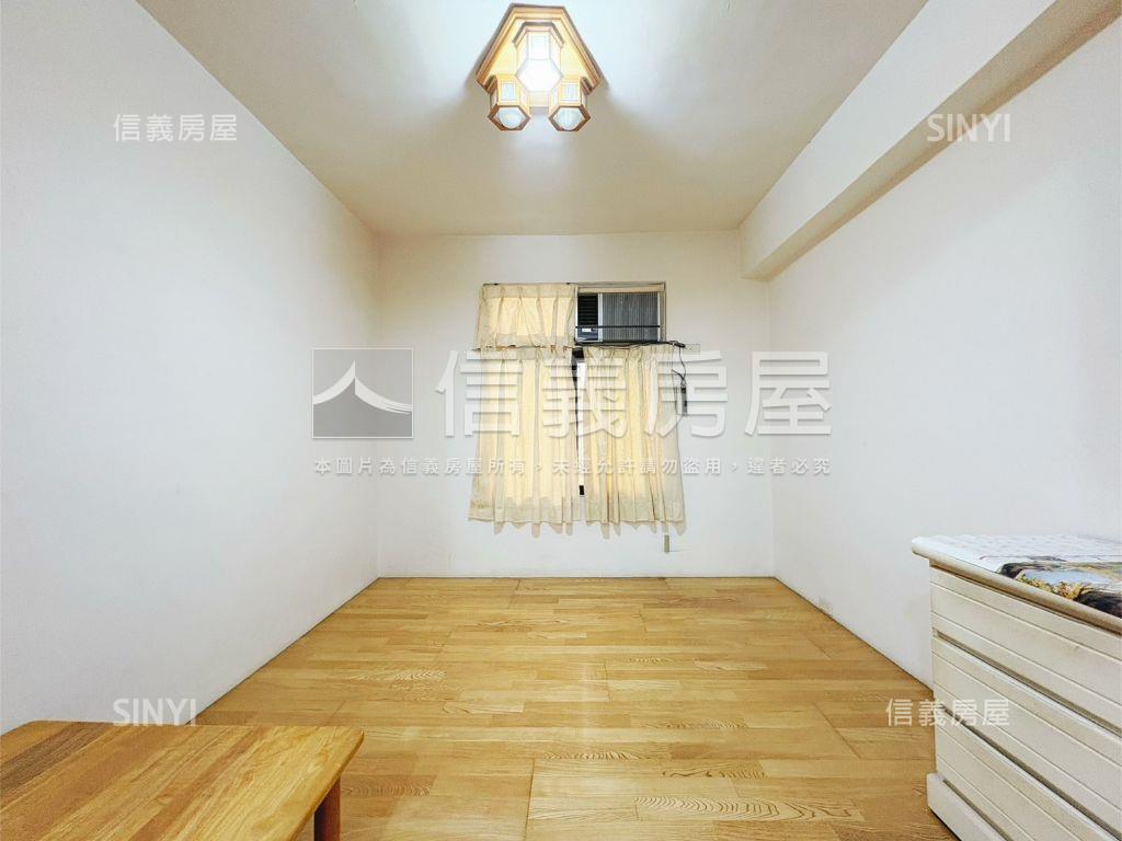 黃金三樓美公寓房屋室內格局與周邊環境