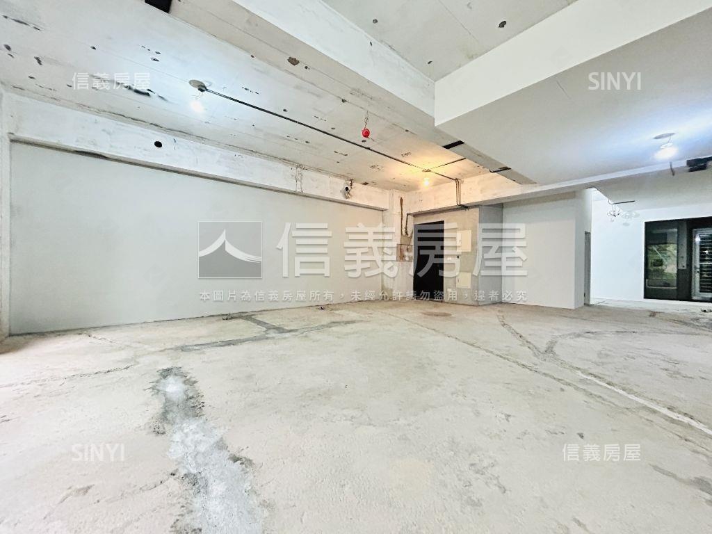 珍藏華威藏玉尊爵大戶車位房屋室內格局與周邊環境