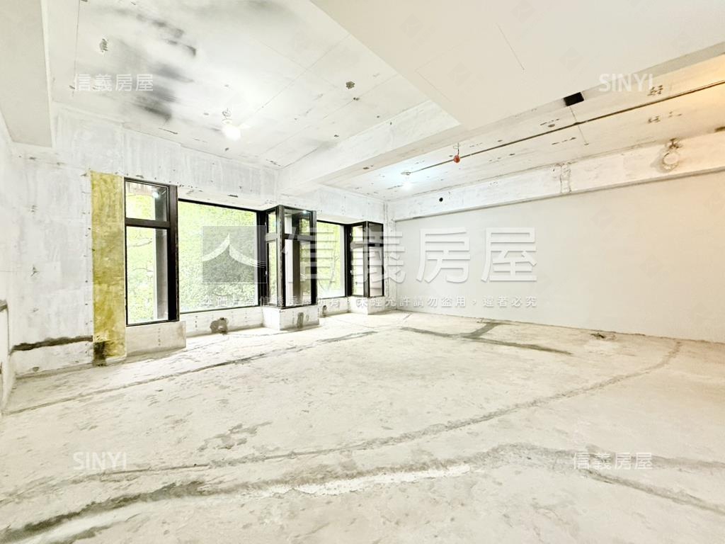 珍藏華威藏玉尊爵大戶車位房屋室內格局與周邊環境