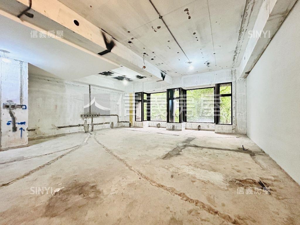 珍藏華威藏玉尊爵大戶車位房屋室內格局與周邊環境
