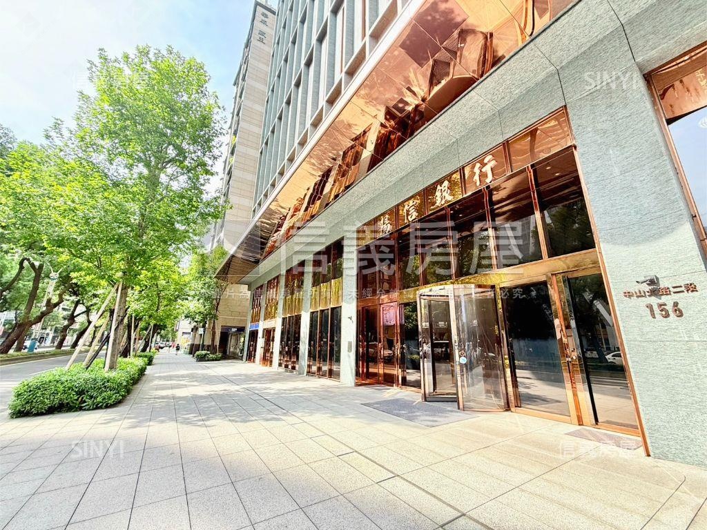 正中山北林蔭藏玉尊爵大戶房屋室內格局與周邊環境