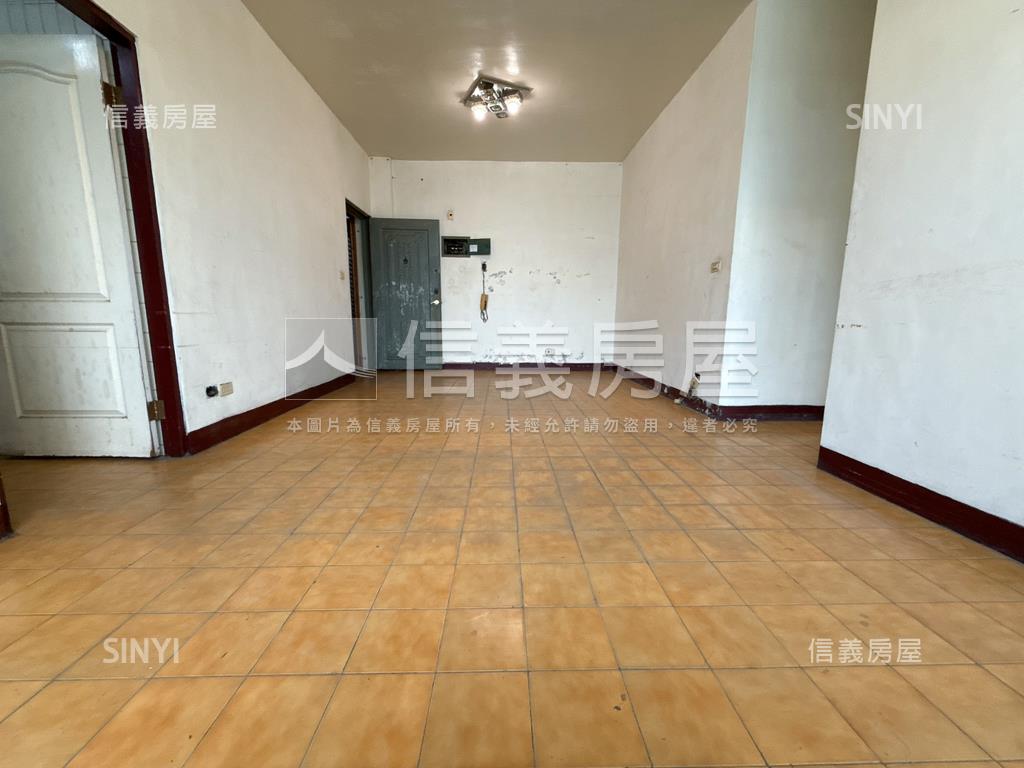 五甲商圈成家三房房屋室內格局與周邊環境