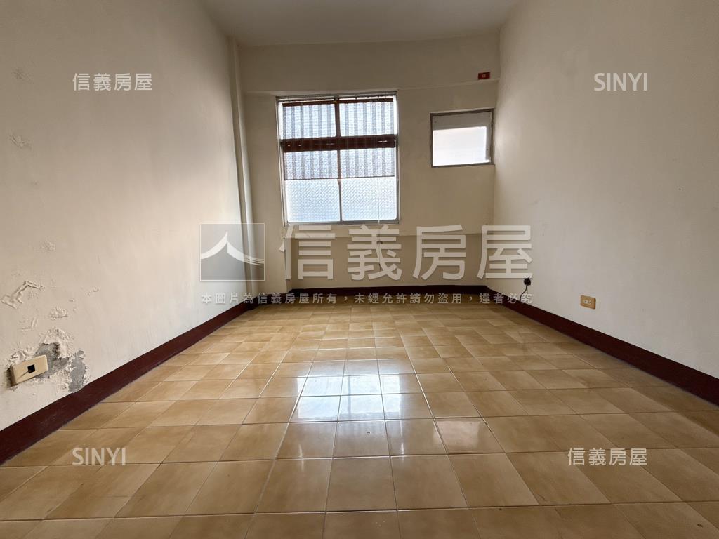 五甲商圈成家三房房屋室內格局與周邊環境