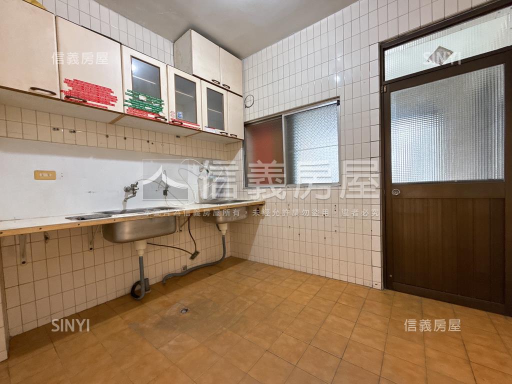 五甲商圈成家三房房屋室內格局與周邊環境