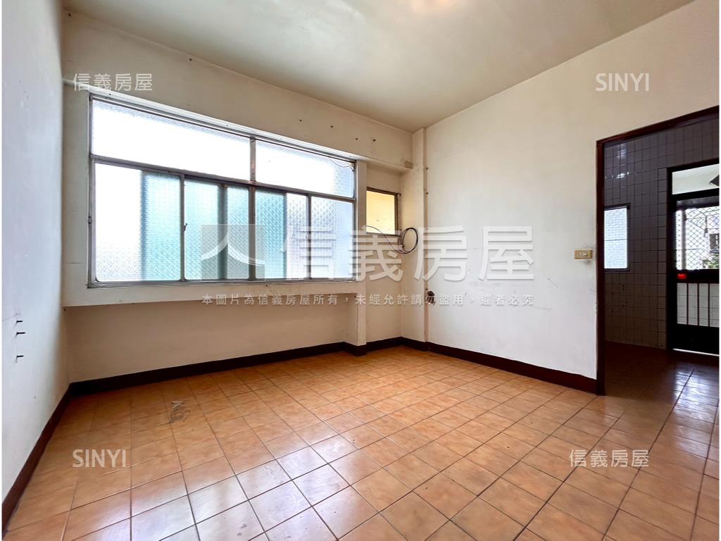 五甲商圈成家三房房屋室內格局與周邊環境