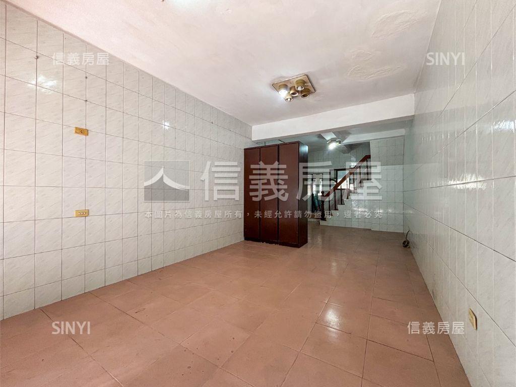 鼓山三路活巷透天房屋室內格局與周邊環境