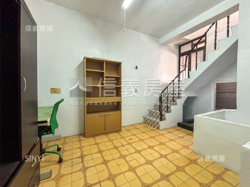 鼓山三路活巷透天房屋室內格局與周邊環境