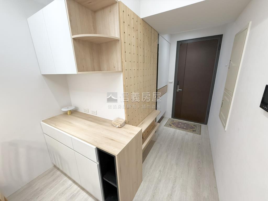 遠眺１０１精裝三房車位房屋室內格局與周邊環境