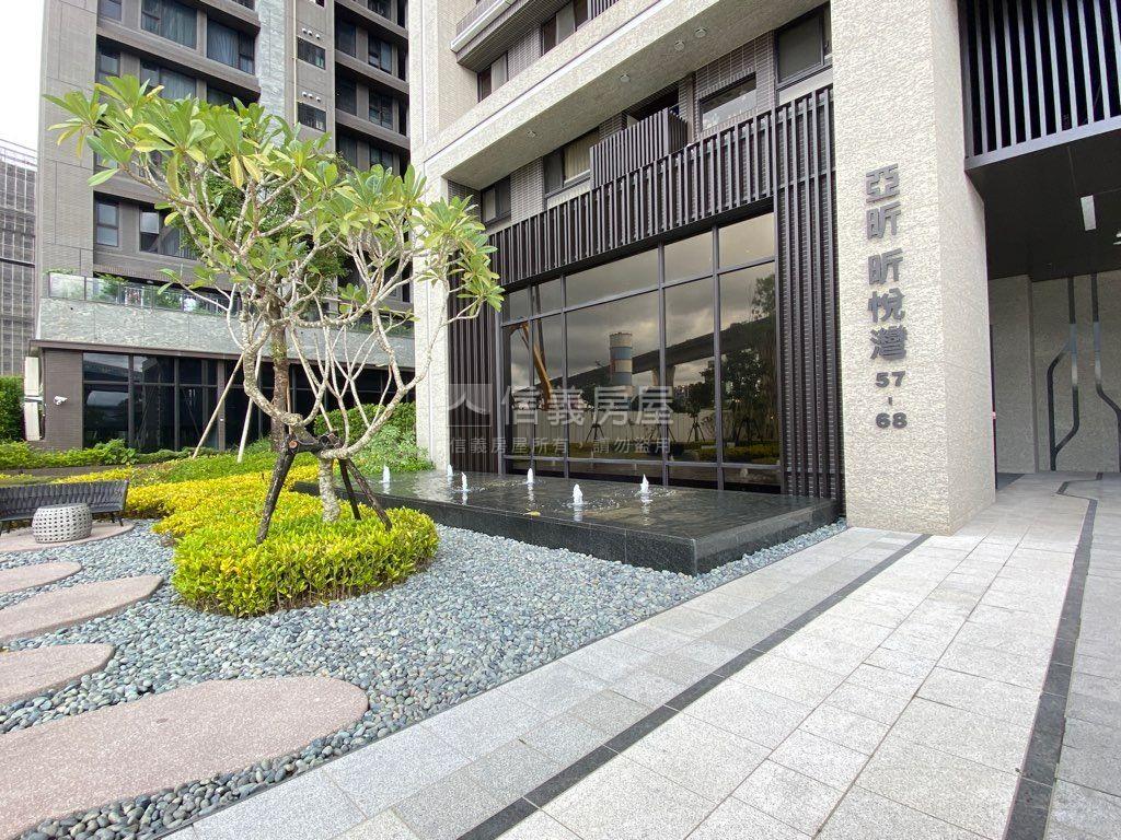 遠眺１０１精裝三房車位房屋室內格局與周邊環境