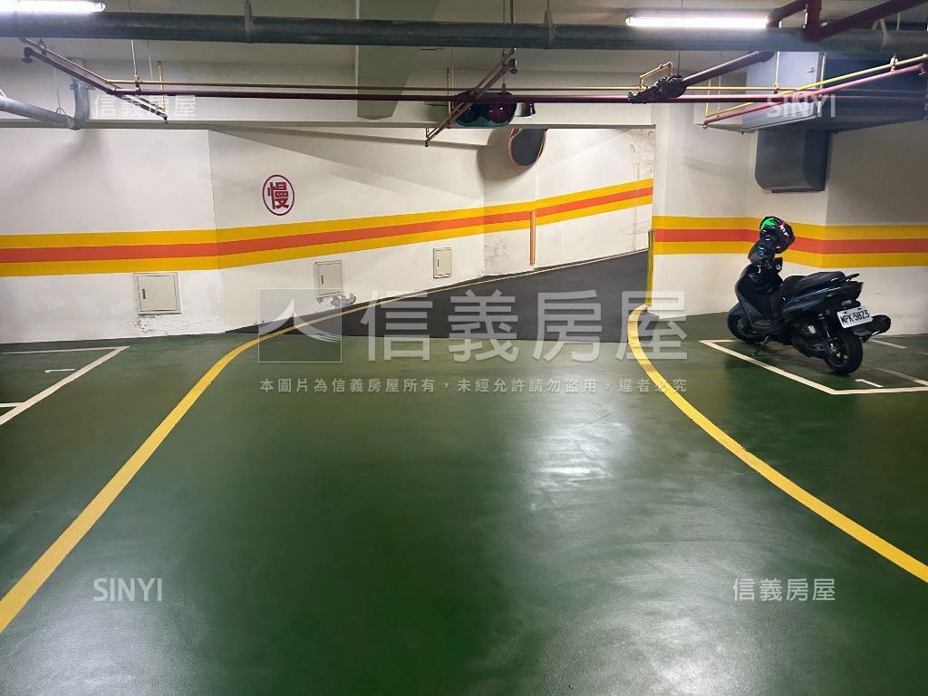 內科文德京華面河景美辦房屋室內格局與周邊環境