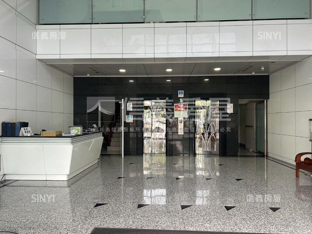 內科文德京華面河景美辦房屋室內格局與周邊環境