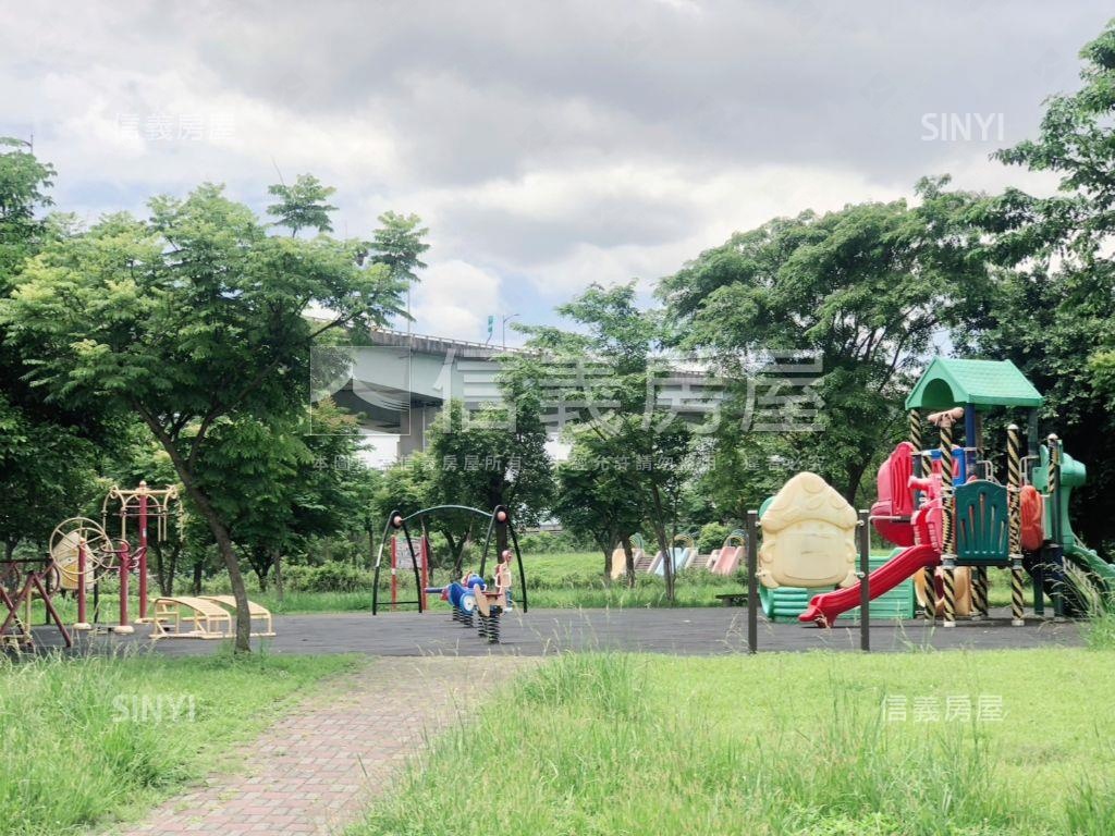 大空間有平面車位房屋室內格局與周邊環境