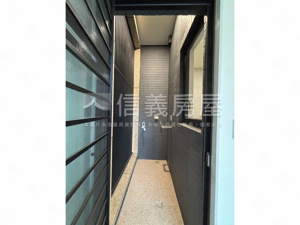 力樸紘精選店面房屋室內格局與周邊環境