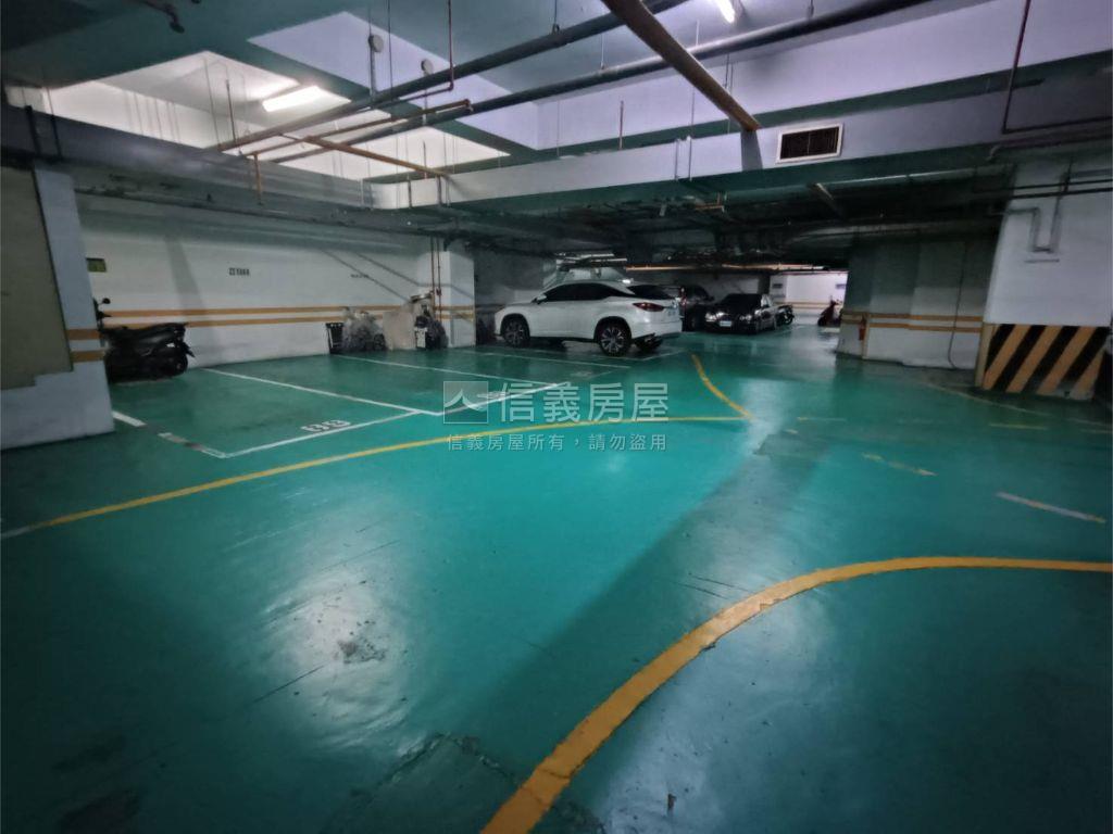 堅山河堤當代國寶四房平車房屋室內格局與周邊環境