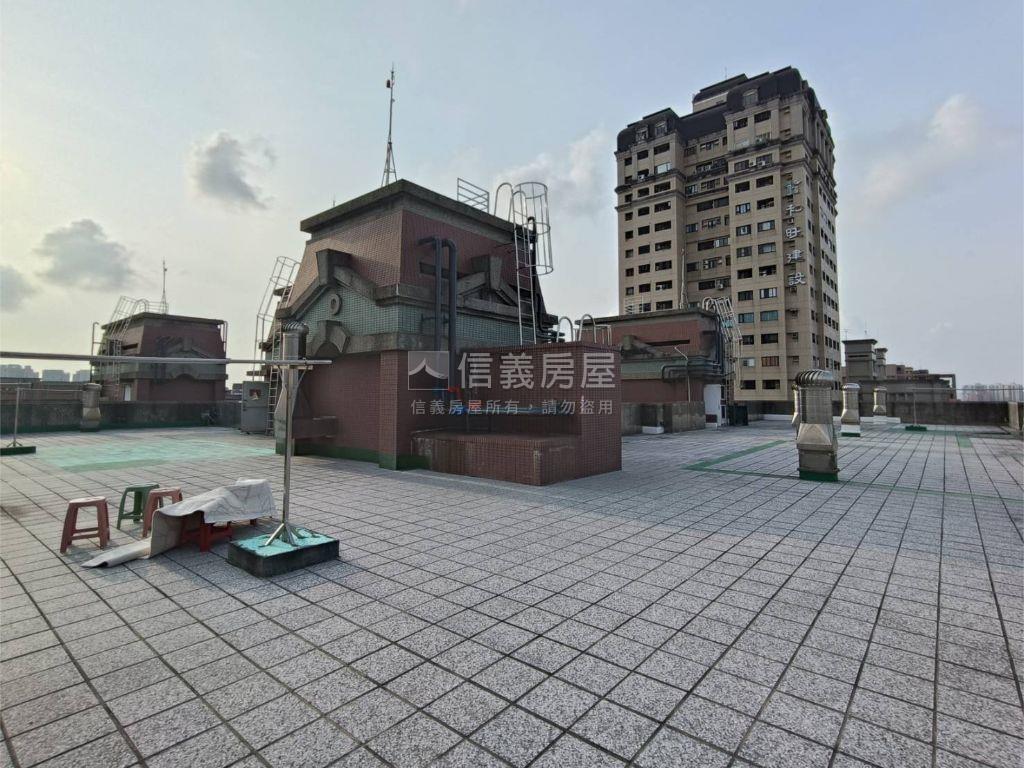 堅山河堤當代國寶四房平車房屋室內格局與周邊環境